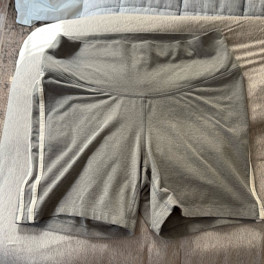 Old navy side stripe active short